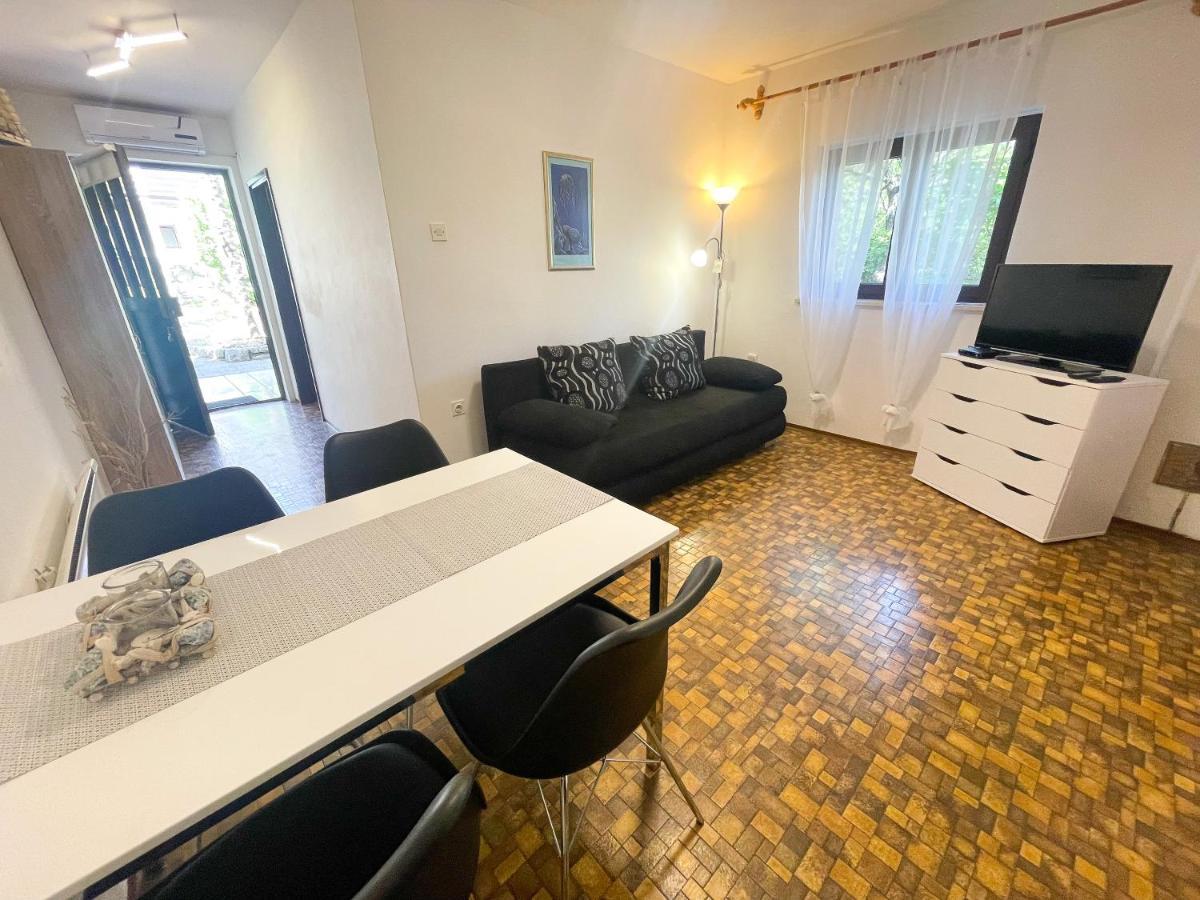 Apartmani Irena ยาดราโนโว ภายนอก รูปภาพ